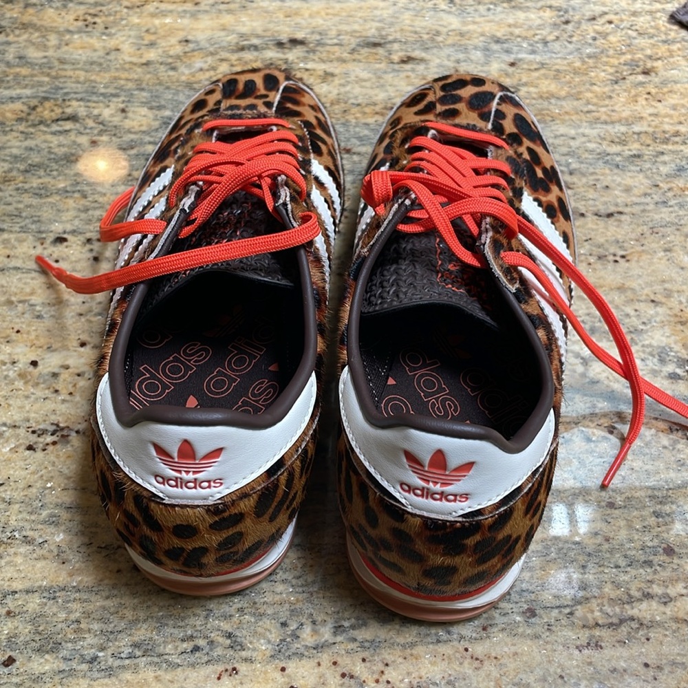Adidas Leopard Sneakers 7.5 - Picture 2 of 8